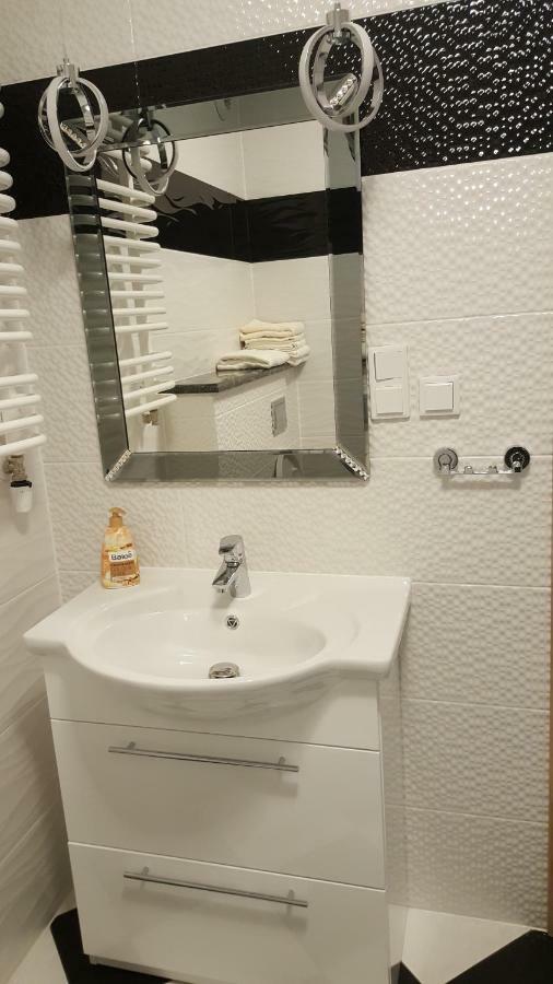 Wroclaw Apartamenty Kepa Mieszczanska Exterior photo